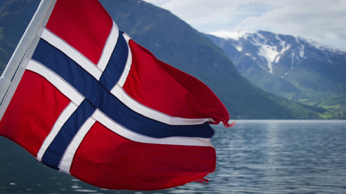 norske-flagg-17mai-satire-humor-eavisa